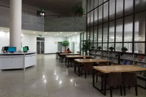 山东财经大学图书馆实现智能化运营