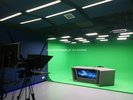 浅谈虚拟演播室装修之两面墙抠像蓝箱安装方式