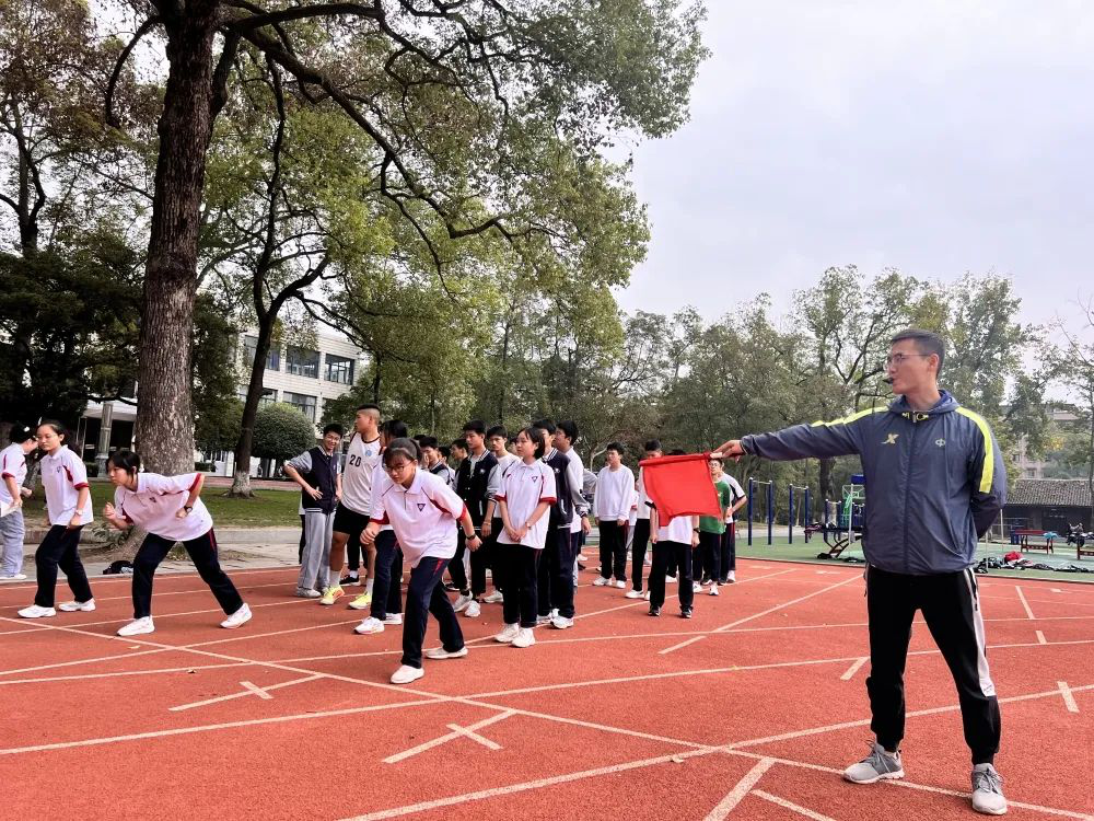 自贡市蜀光中学举行2022年学生体质健康测试