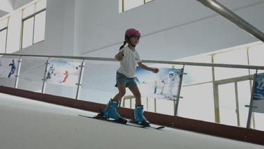 室内滑雪机 儿童训练室内滑雪机 新疆室内模拟滑雪机厂家