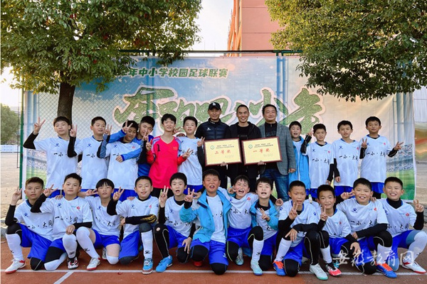 安徽霍邱县成功举办2022年中小学校园足球联赛