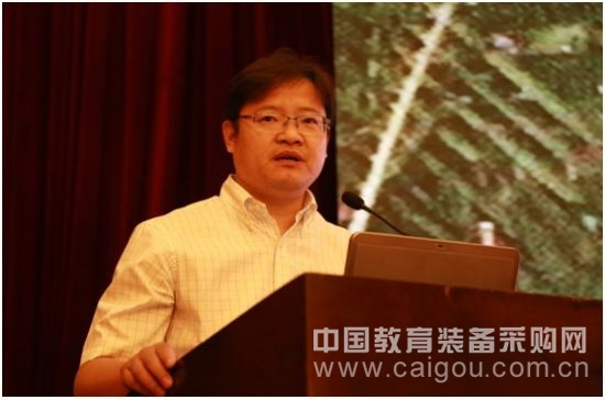 中小学商用平板和电子白板掀互动教学新篇章