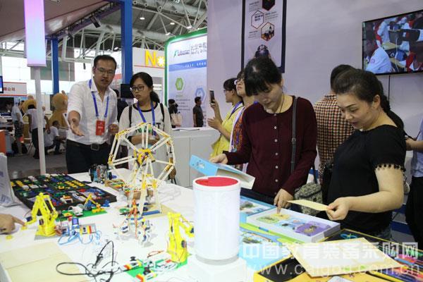 江蘇立教STEM整體解決方案亮相南京教裝展