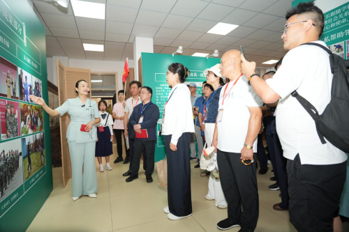 再聚“太阳谷” 关注“新亮点” 共筑“强国梦”太阳谷华夏学校第三届教育成果展启幕