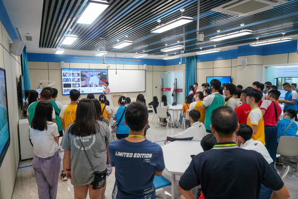 同頻共振，同心筑夢！香港高中公民與社會發展科內地考察團走進itc保倫股份