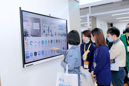 智慧教室如何落地？來“教育裝備展”看華為的經驗