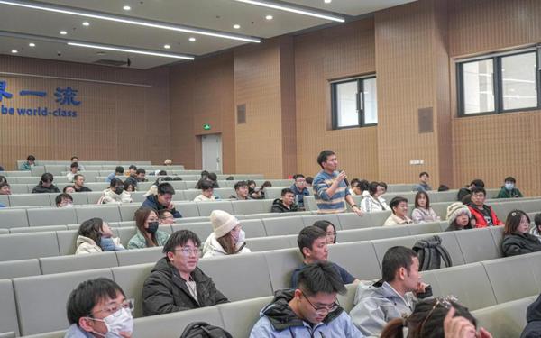 陜西首支專業高?；┬ｊ犜谖靼步煌ù髮W成立