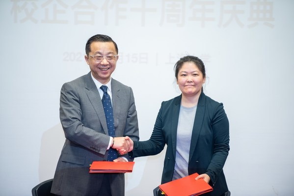 蔡司與上海大學合作十周年 產學研拓四位一體發展