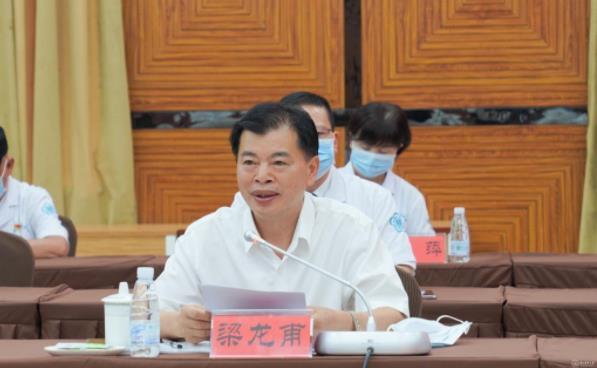 贵州医科大学与黔西南州人民医院举行教学医院签约揭牌仪式