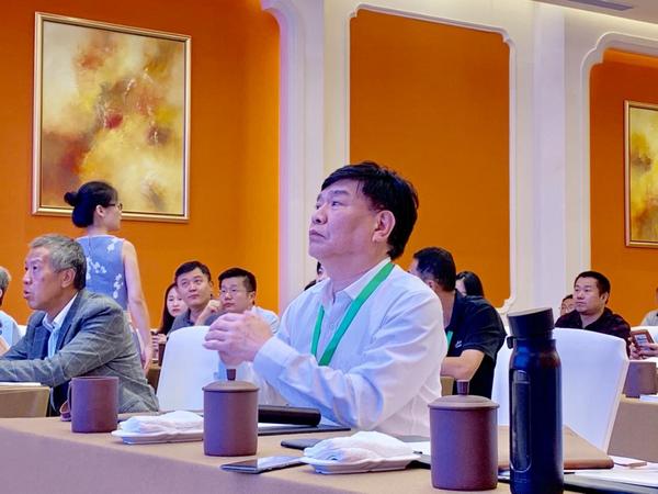 中國照明學會標準化工作委員會召開“學校教室健康照明設計”團體標準研討會