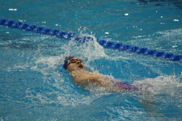第十四届全国学生运动会游泳项目开赛 山东队首日斩获三枚金牌