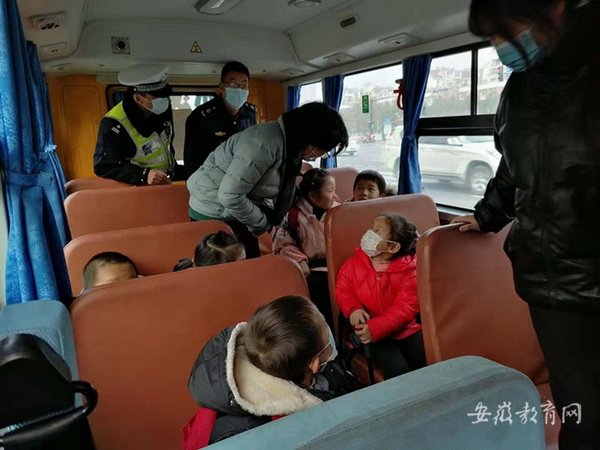 安徽省金寨县加强校车安全管理 全力护航学生上学路