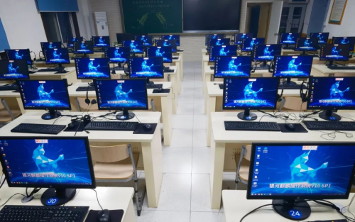 国产操作系统加速走进中小学课堂