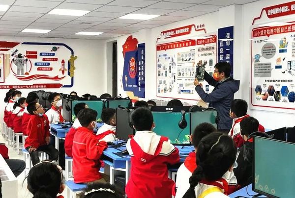 龍芯教學方案入選2023年江蘇省信息技術應用創新標桿工程