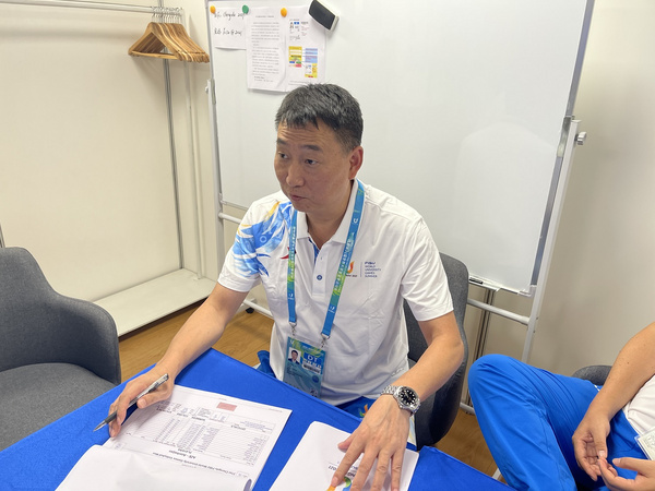 四川師范大學4名教師圓滿完成成都大運會執裁任務