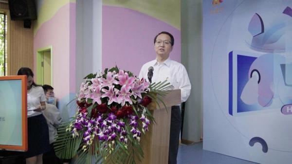 愛護萌寶，助力抗疫。阿童目晨檢機器人捐贈儀式正式啟動！