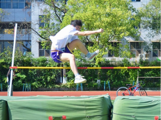 西南石油大学南充校区举行第十三届田径运动会