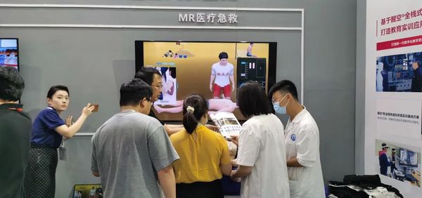 “強國杯”與職教展引路，燧光打造產教融合新引擎
