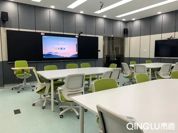 成都师范学院打造智慧教研创新空间 吸引众多高校关注