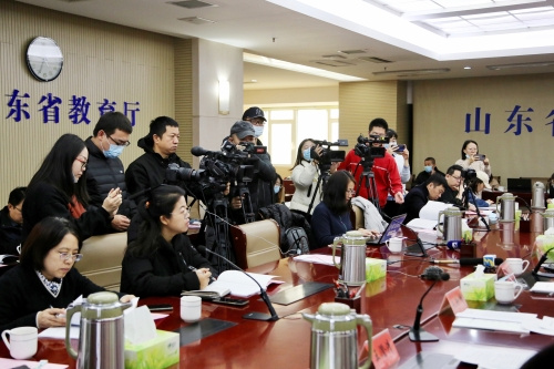 山東省教育廳舉行基礎教育改革攻堅新聞通氣會