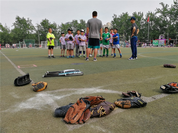 北京棒球培训机构丛生 从体制内走向市场化