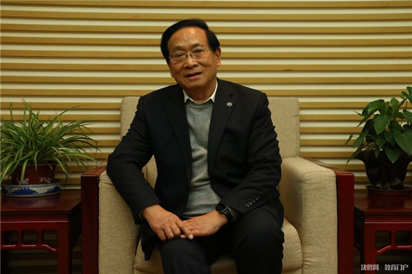 卓立:技术进校的最终是技术思维进校