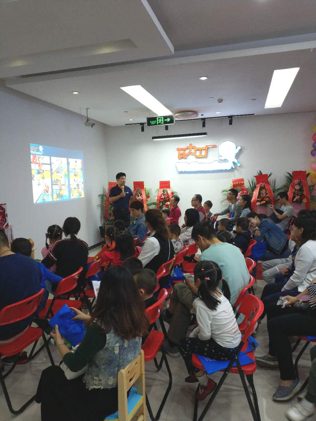深圳又一次走在了北京的前邊——瓦力工廠深圳校區火爆開學